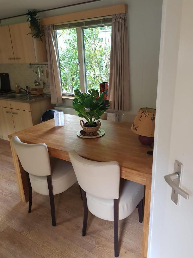 Villa Sfeervolle Chalet Met Terras, H14 De Veldkamp, Epe, Voor 4 Personen Exterior foto