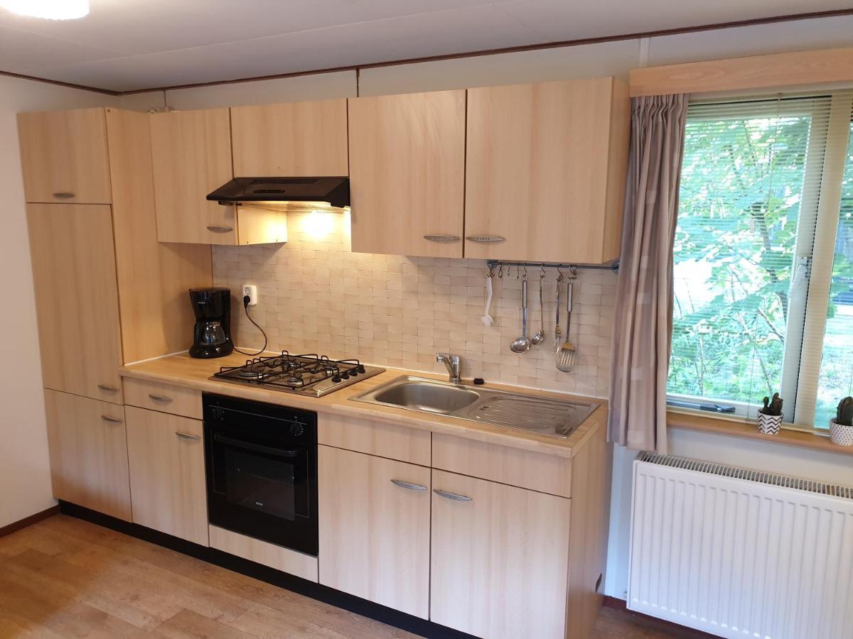 Villa Sfeervolle Chalet Met Terras, H14 De Veldkamp, Epe, Voor 4 Personen Exterior foto
